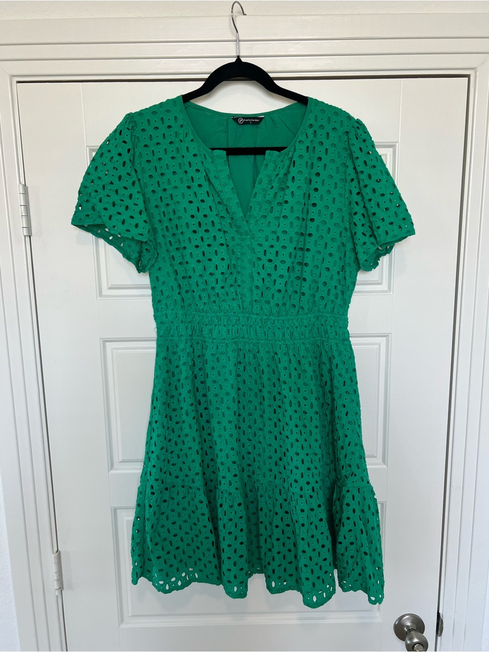 Green Eyelet V-Neck Short Sleeve Dress